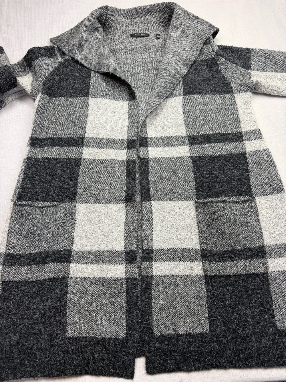 Cyrus Gray & White Plaid Long Cardigan front pockets - Picture 4 of 11